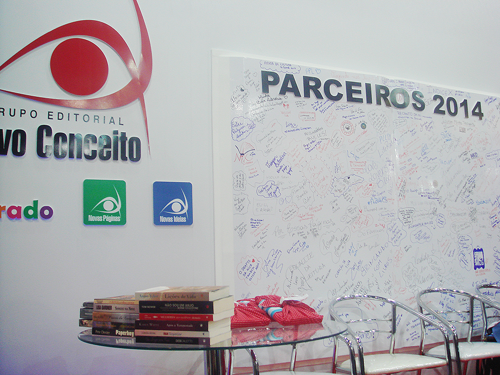 encontro-de-blogueiros-na-bienal-do-livro-sp